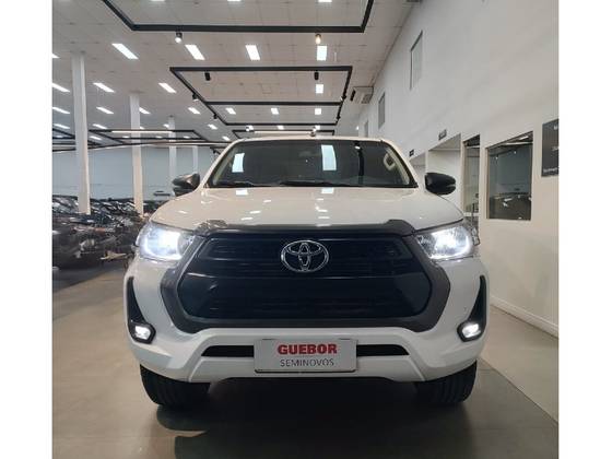 TOYOTA HILUX 2.8 D-4D TURBO DIESEL CD POWER PACK 4X4 AUTOMÁTICO